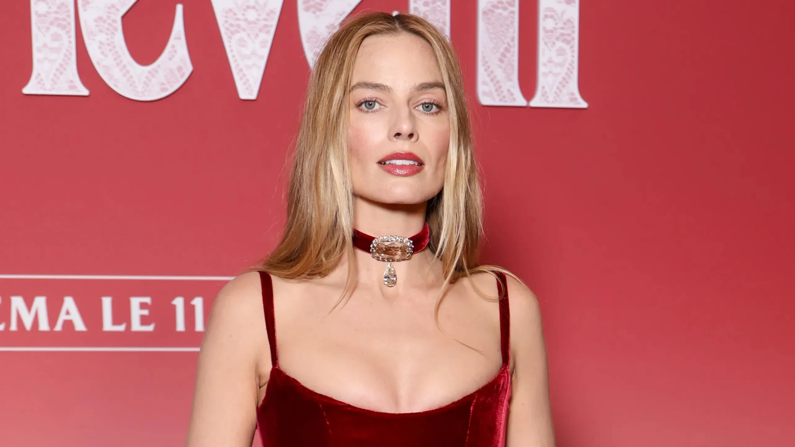 Margot Robbie Turns Heads